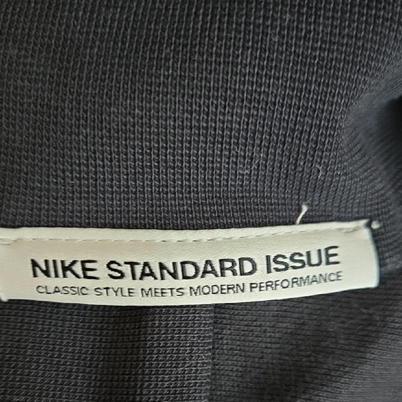 Houston Rockets Nike Standard Issue Black Hoodie with White Drawstrings - Picture 3 of 7